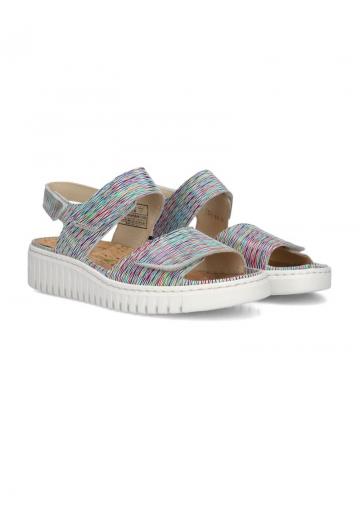 Босоножки на танкетке