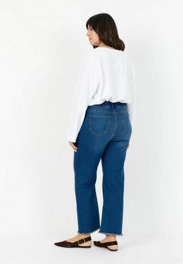 Прямые джинсы