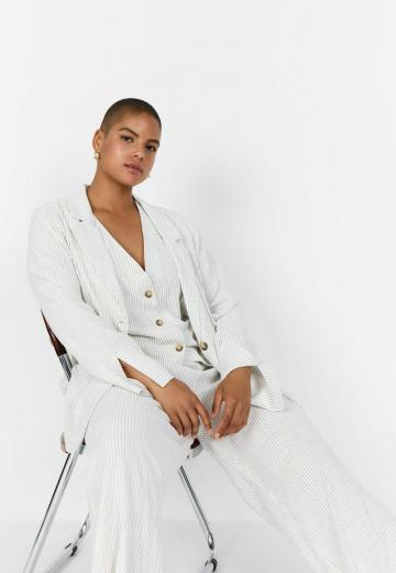 Короткое пальто