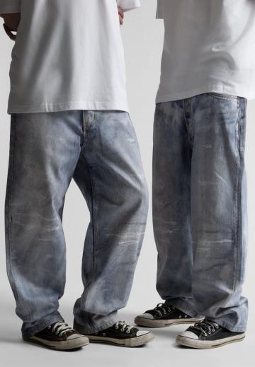 Свободные джинсы