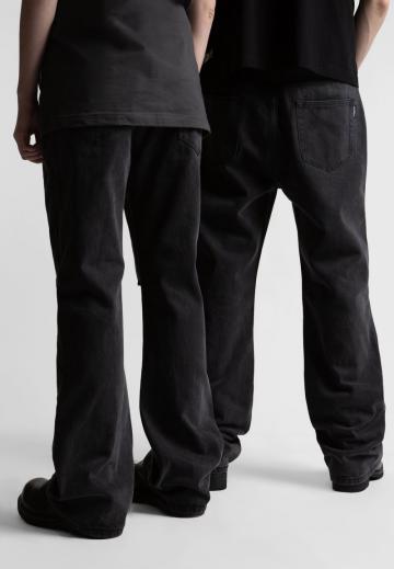 Клешеные джинсы