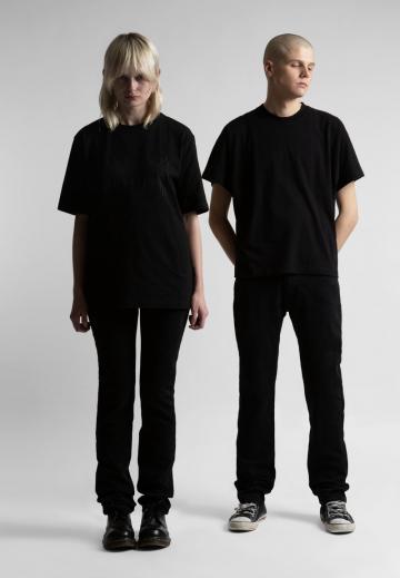 Прямые джинсы