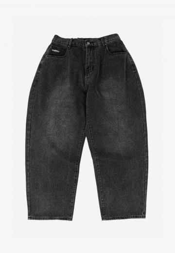 Свободные джинсы