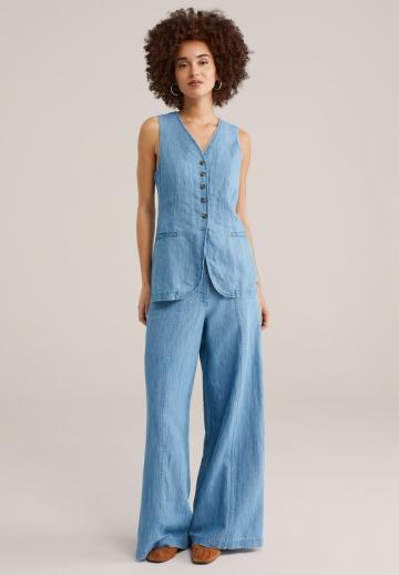 Джинсовая жилетка