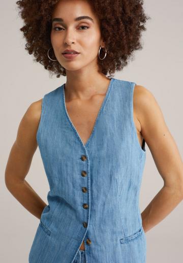 Джинсовая жилетка