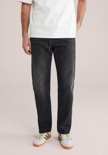 Прямые джинсы