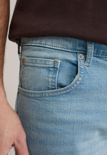 Прямые джинсы