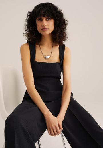 Блузка без рукавов