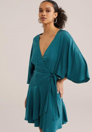 Короткое платье