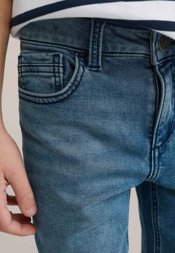 Джинсы