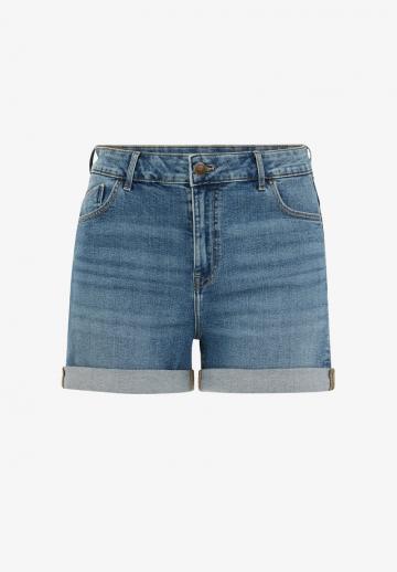 Джинсовые шорты