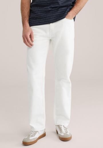 Прямые джинсы