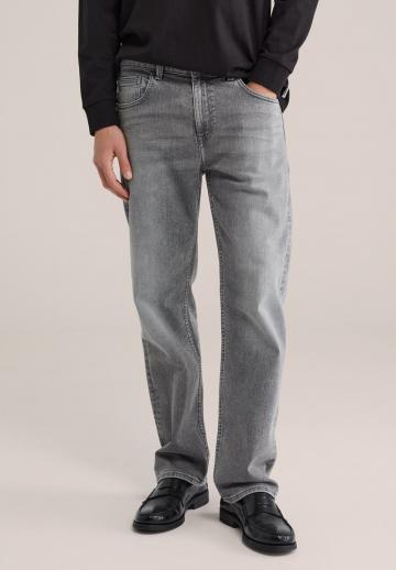 Прямые джинсы