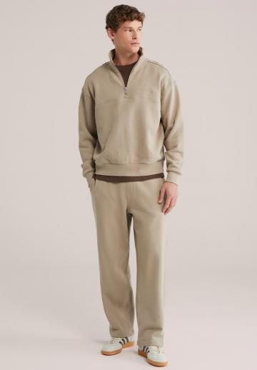 Спортивные штаны