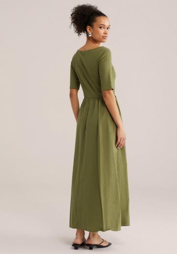 Вязаное платье