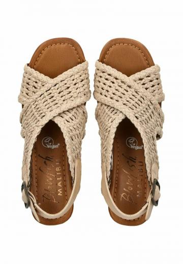 Босоножки на танкетке