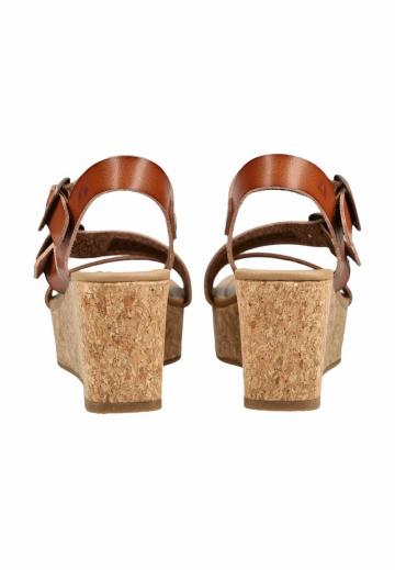 Босоножки на танкетке