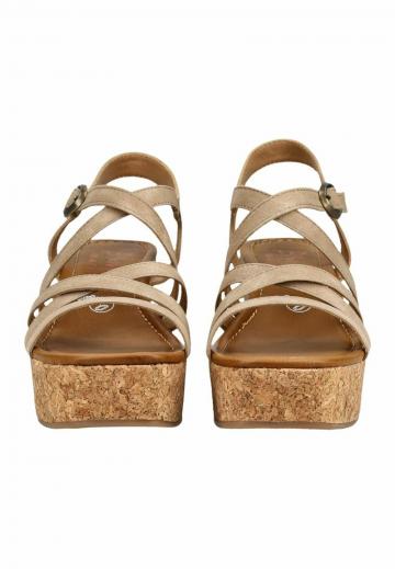 Босоножки на танкетке