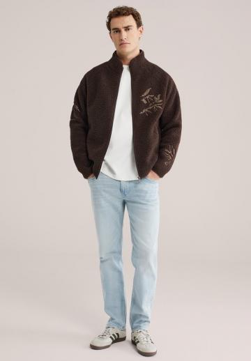 Узкие джинсы