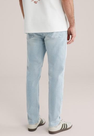 Узкие джинсы