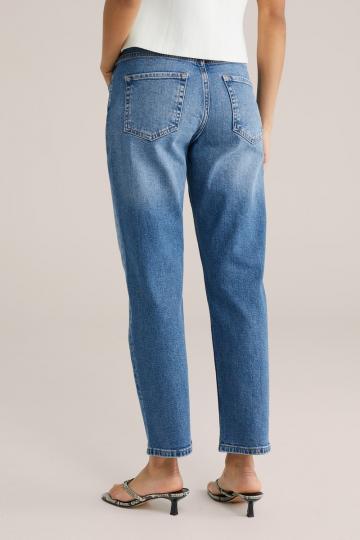 Узкие джинсы