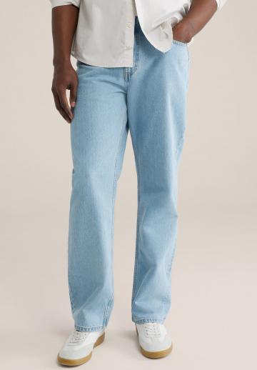 Прямые джинсы