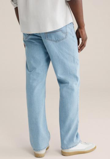 Прямые джинсы
