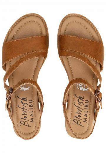 Босоножки на танкетке