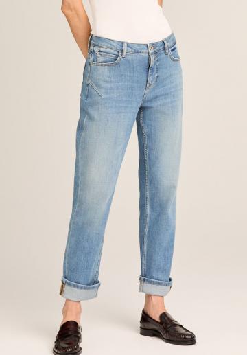Прямые джинсы