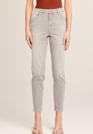 Короткие джинсы