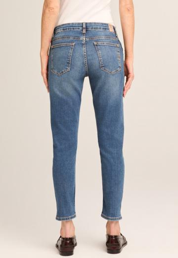 Короткие джинсы