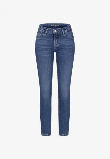 Короткие джинсы