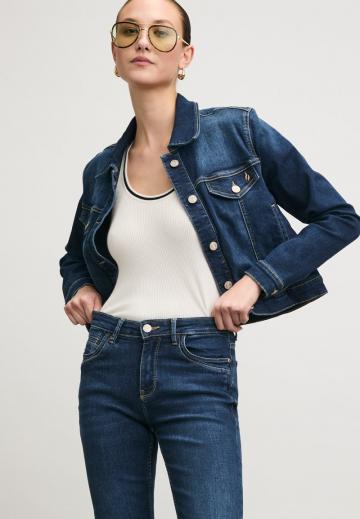 Узкие джинсы