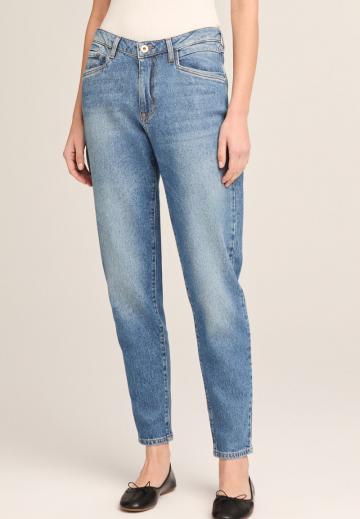 Узкие джинсы