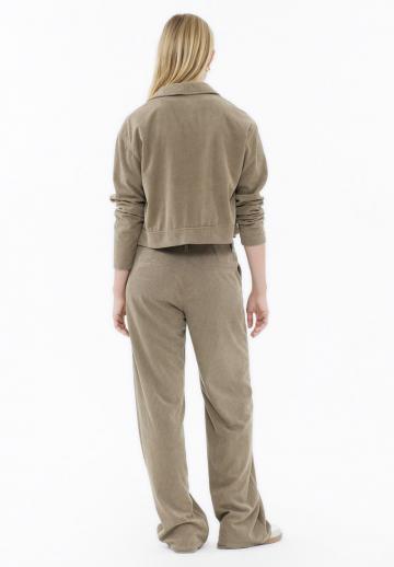 Куртка с накладнымит карманами