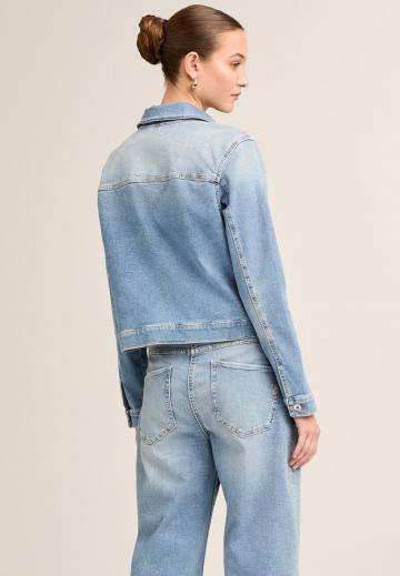 Короткая куртка