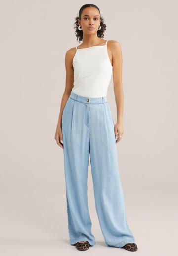 Топ на бретельках