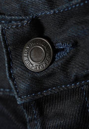 Свободные джинсы