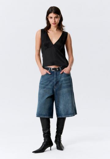 Блузка без рукавов