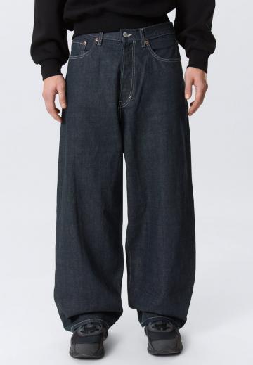 Свободные джинсы
