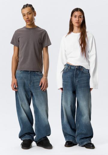 Свободные джинсы