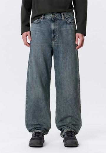 Свободные джинсы