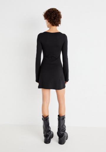 Короткое платье