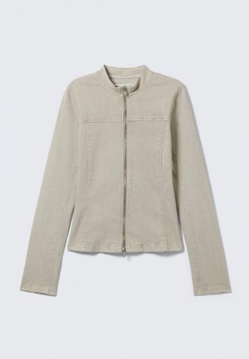 Джинсовая куртка