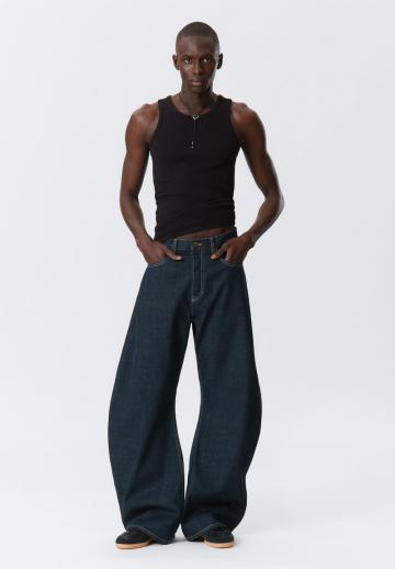 Свободные джинсы