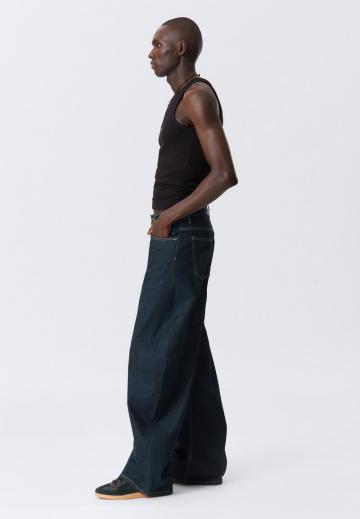 Свободные джинсы