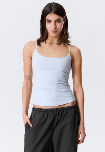 Топ на бретельках