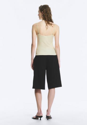 Топ на бретельках