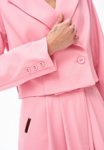 Короткий блейзер