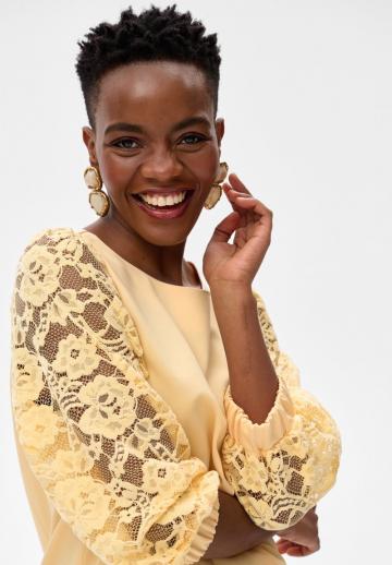 Кружевная блузка